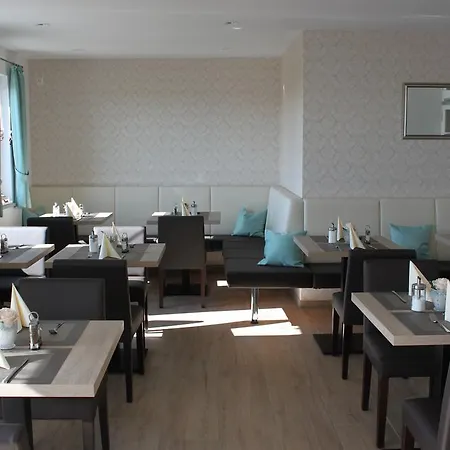 Bed & Breakfast Claro Garni 3*