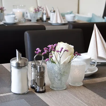 Bed & Breakfast Claro Garni 3*