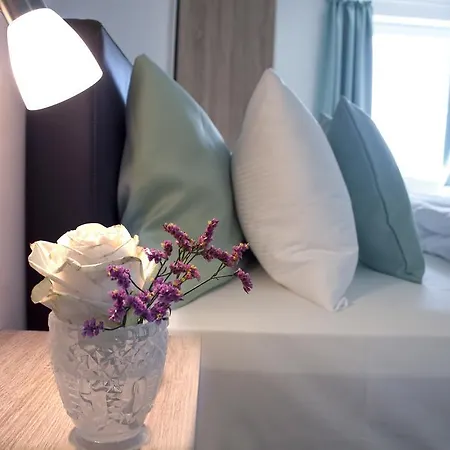 Claro Garni Bed & Breakfast